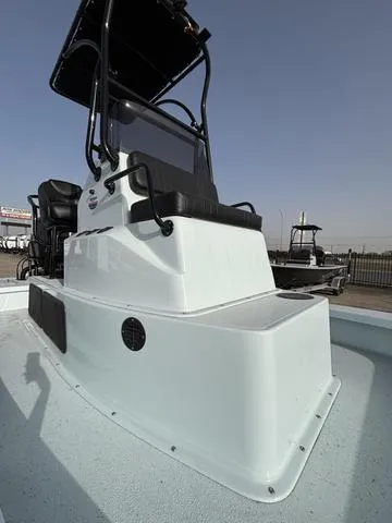 Slide: The Image of Majek M2 ILLUSION 2025 - 6