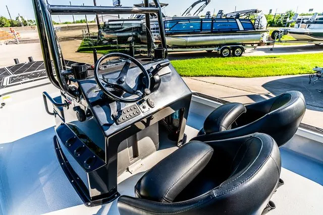 Slide: The Image of Majek M2 ILLUSION 2023 - 16