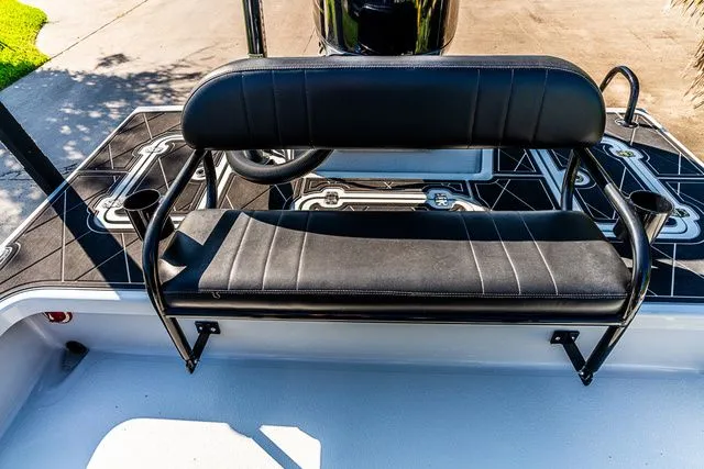 Slide: The Image of Majek M2 ILLUSION 2023 - 18