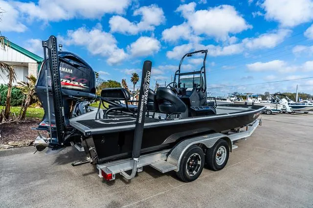 Slide: The Image of Majek M2 ILLUSION 2023 - 3