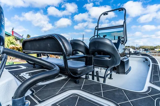 Slide: The Image of Majek M2 ILLUSION 2023 - 5