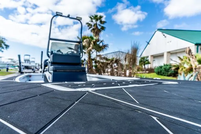 Slide: The Image of Majek M2 ILLUSION 2023 - 8