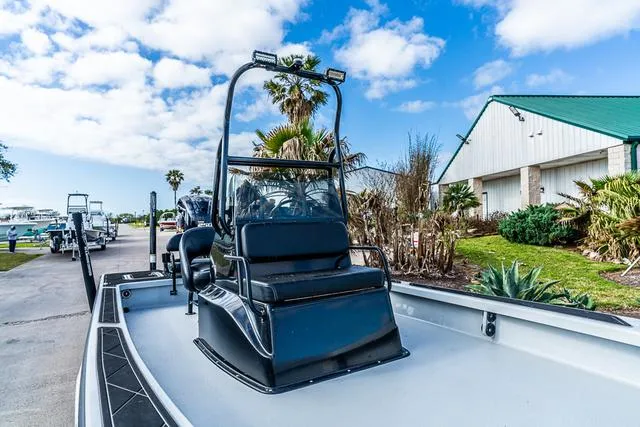 Slide: The Image of Majek M2 ILLUSION 2023 - 9