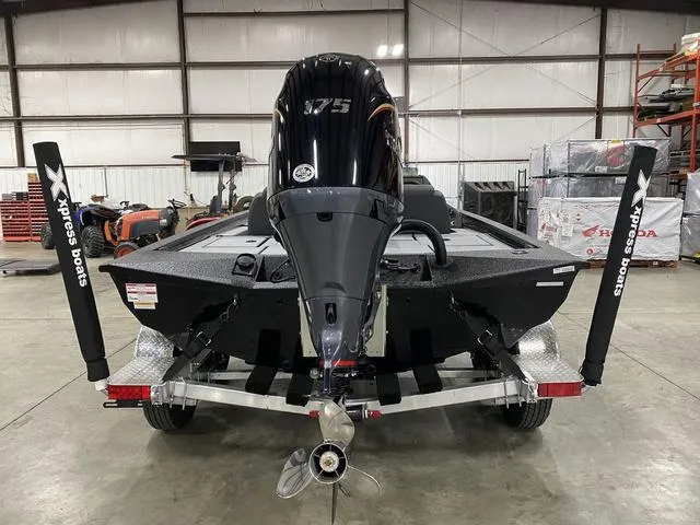 Slide: The Image of Xpress H20C CRAPPIE w/ YAMAHA 175 2025 - 11