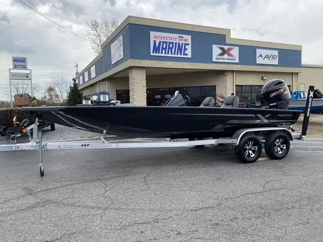 Slide: The Image of Xpress H20C CRAPPIE w/ YAMAHA 175 2025 - 2