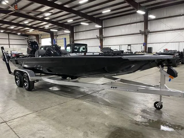 Slide: The Image of Xpress H20C CRAPPIE w/ YAMAHA 175 2025 - 8