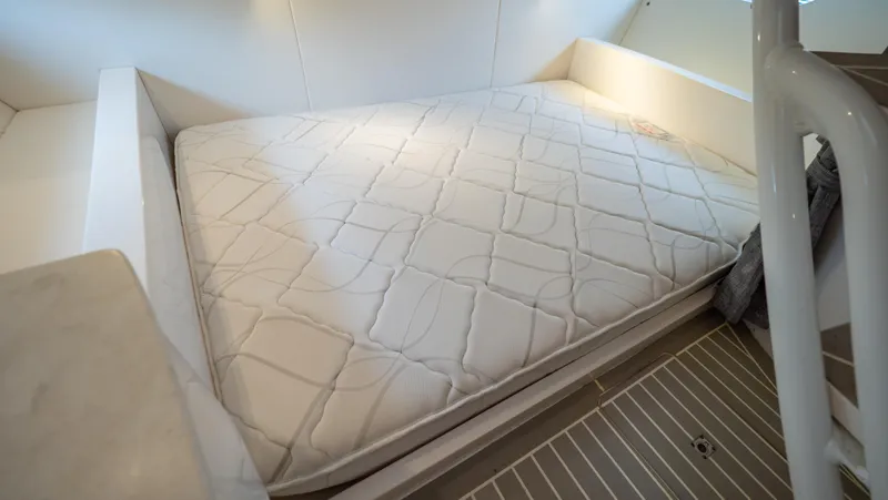 Slide: The Image of Intrepid 409 Valor 2022 - 150