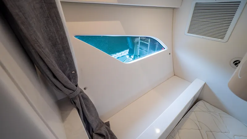 Slide: The Image of Intrepid 409 Valor 2022 - 154