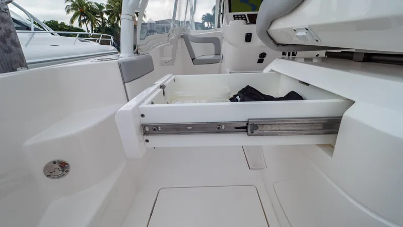 Slide: The Image of Intrepid 409 Valor 2022 - 88