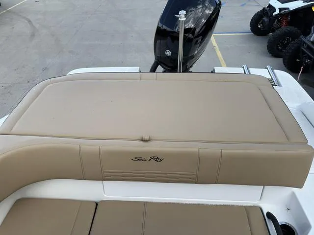 Slide: The Image of Sea Ray SPX 190 Outboard 2023 - 19