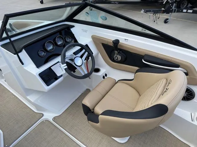 Slide: The Image of Sea Ray SPX 190 Outboard 2023 - 24