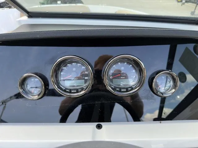 Slide: The Image of Sea Ray SPX 190 Outboard 2023 - 29