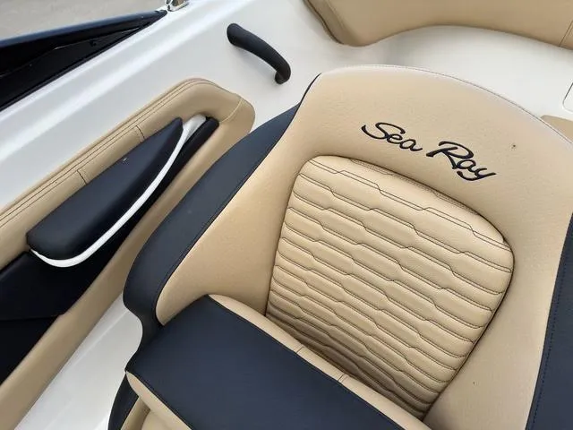 Slide: The Image of Sea Ray SPX 190 Outboard 2023 - 49