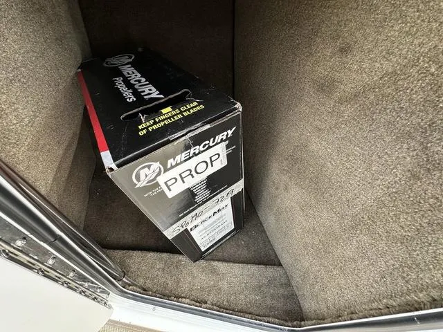 Slide: The Image of Sea Ray SPX 190 Outboard 2023 - 55