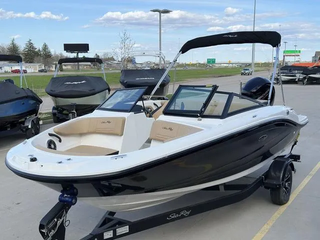 Slide: The Image of Sea Ray SPX 190 Outboard 2023 - 6