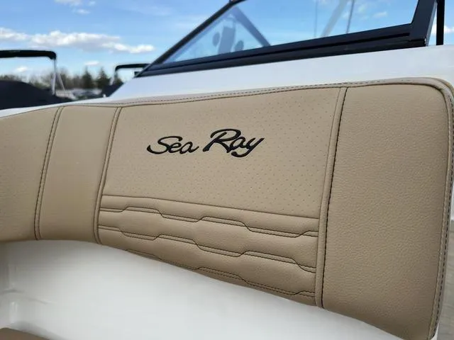 Slide: The Image of Sea Ray SPX 190 Outboard 2023 - 65