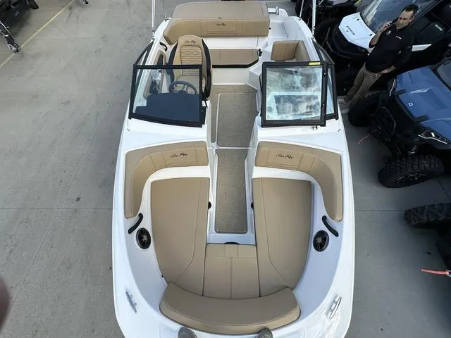 Slide: The Image of Sea Ray SPX 190 Outboard 2023 - 7