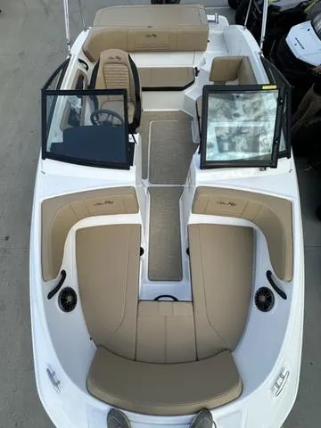 Slide: The Image of Sea Ray SPX 190 Outboard 2023 - 8