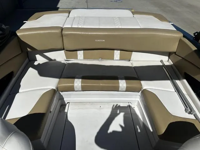 Slide: The Image of Glastron GT 225 2016 - 10