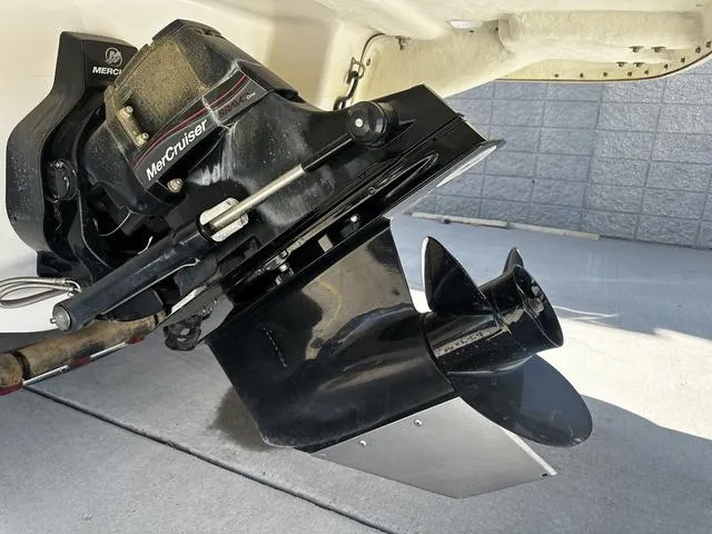 Slide: The Image of Glastron GT 225 2016 - 13