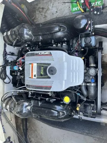 Slide: The Image of Glastron GT 225 2016 - 32