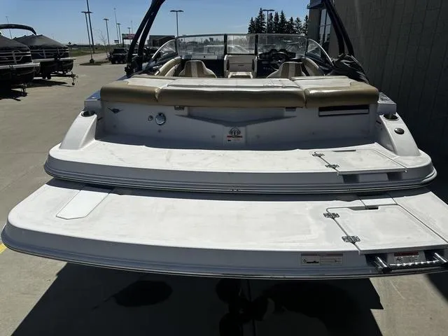 Slide: The Image of Glastron GT 225 2016 - 4