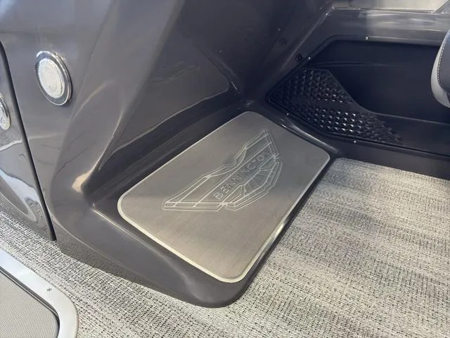 Slide: The Image of Bennington 22ML Cruise Tri-Toon Pontoon 2025 - 51