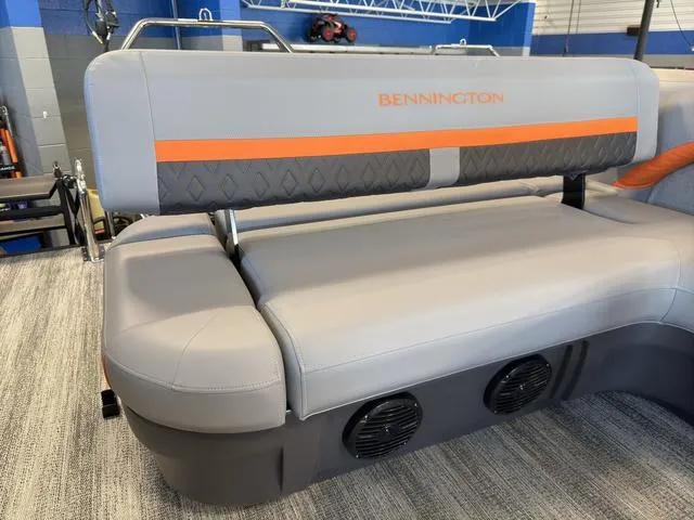 Slide: The Image of Bennington 22ML Cruise Tri-Toon Pontoon 2025 - 60