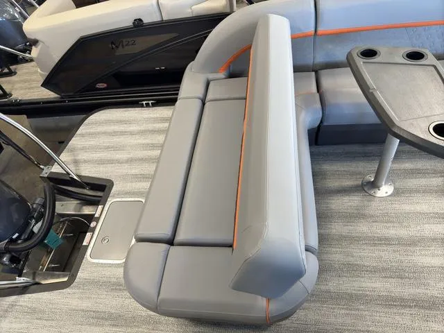 Slide: The Image of Bennington 22ML Cruise Tri-Toon Pontoon 2025 - 63