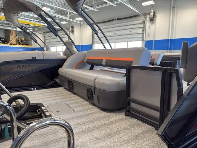 Slide: The Image of Bennington 22ML Cruise Tri-Toon Pontoon 2025 - 64