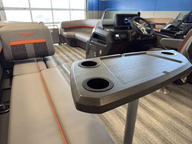 Slide: The Image of Bennington 22ML Cruise Tri-Toon Pontoon 2025 - 69