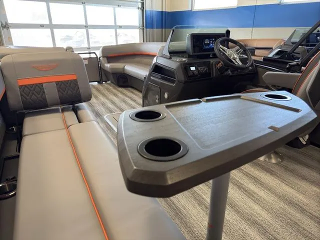 Slide: The Image of Bennington 22ML Cruise Tri-Toon Pontoon 2025 - 71