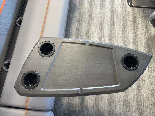 Slide: The Image of Bennington 22ML Cruise Tri-Toon Pontoon 2025 - 72