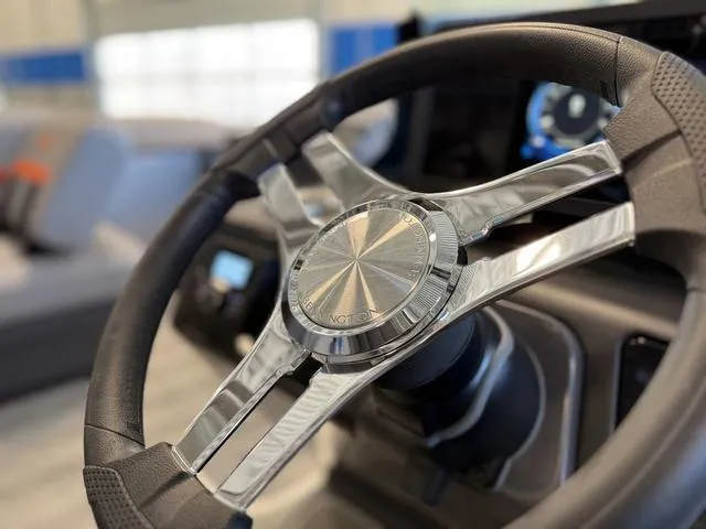 Slide: The Image of Bennington 22ML Cruise Tri-Toon Pontoon 2025 - 90