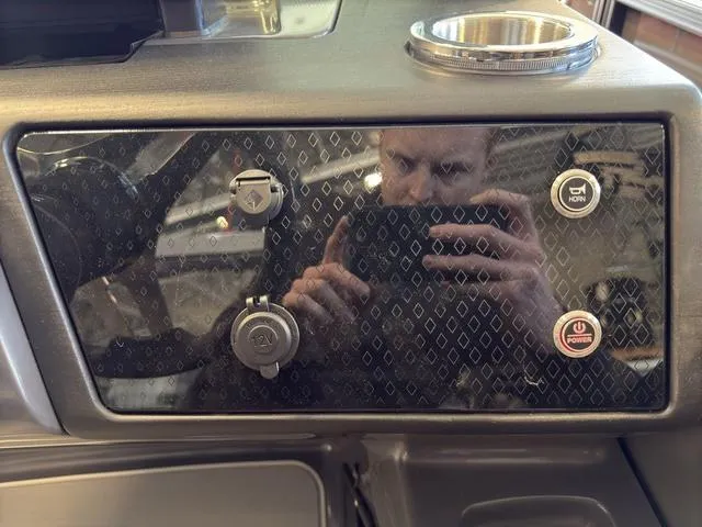 Slide: The Image of Bennington 22ML Cruise Tri-Toon Pontoon 2025 - 92