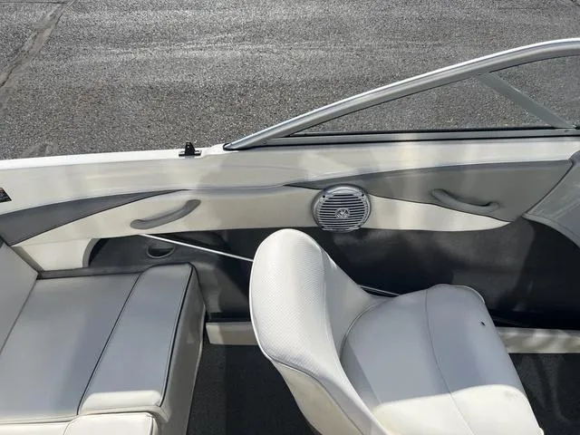 Slide: The Image of Bayliner 185 Bowrider 2008 - 8