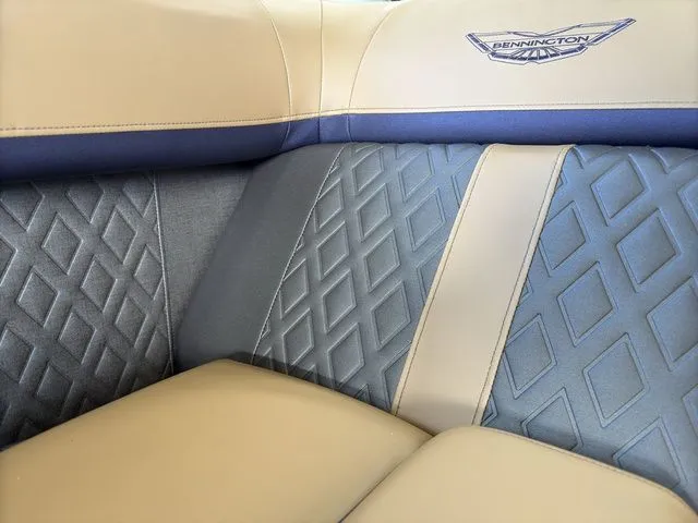 Slide: The Image of Bennington 22 MSB Tritoon Pontoon 2025 - 13