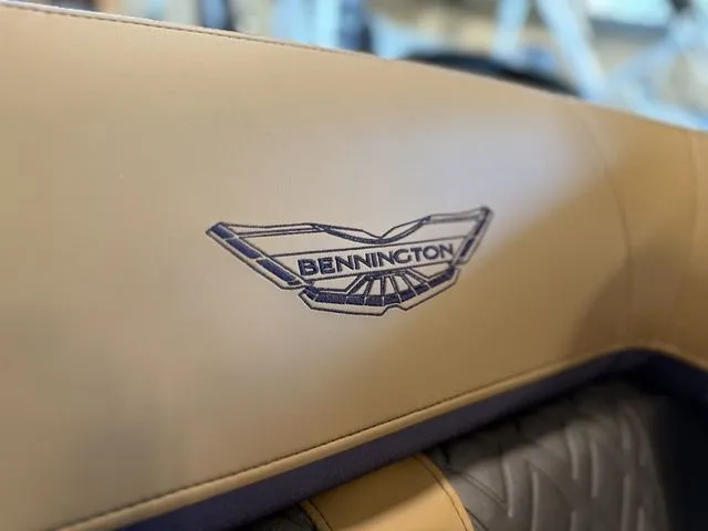 Slide: The Image of Bennington 22 MSB Tritoon Pontoon 2025 - 19