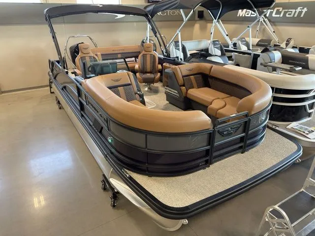 Slide: The Image of Bennington 22 MSB Tritoon Pontoon 2025 - 4
