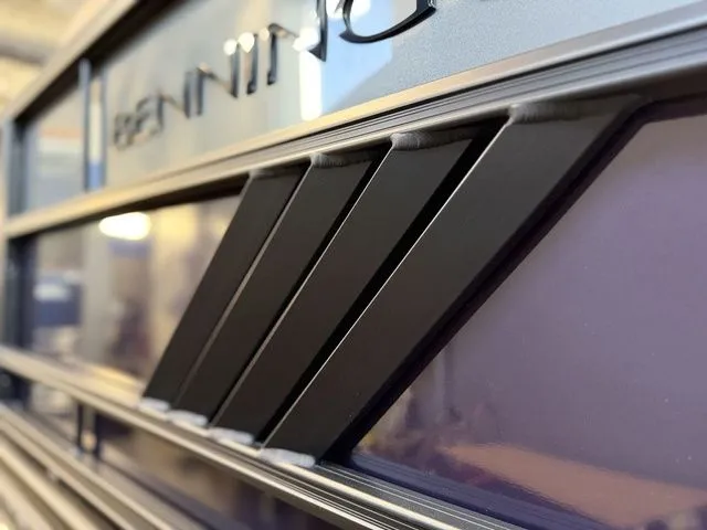 Slide: The Image of Bennington 22 MSB Tritoon Pontoon 2025 - 6