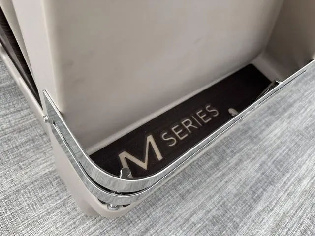 Slide: The Image of Bennington M 22 MFB Quad Bench 2025 - 11