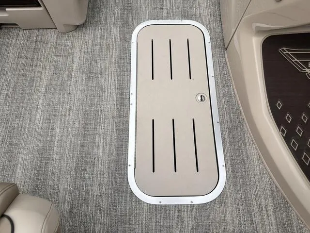 Slide: The Image of Bennington M 22 MFB Quad Bench 2025 - 12