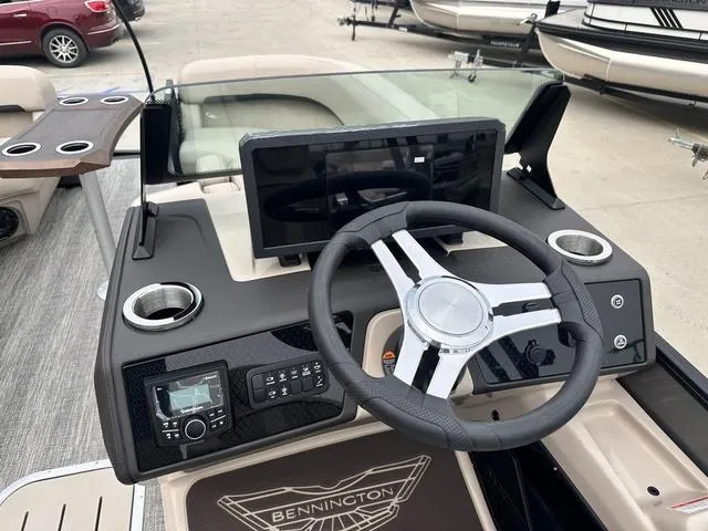 Slide: The Image of Bennington M 22 MFB Quad Bench 2025 - 13