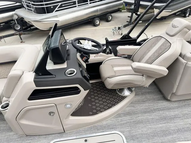 Slide: The Image of Bennington M 22 MFB Quad Bench 2025 - 17