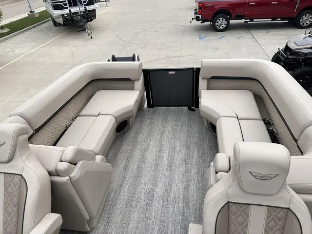 Slide: The Image of Bennington M 22 MFB Quad Bench 2025 - 18