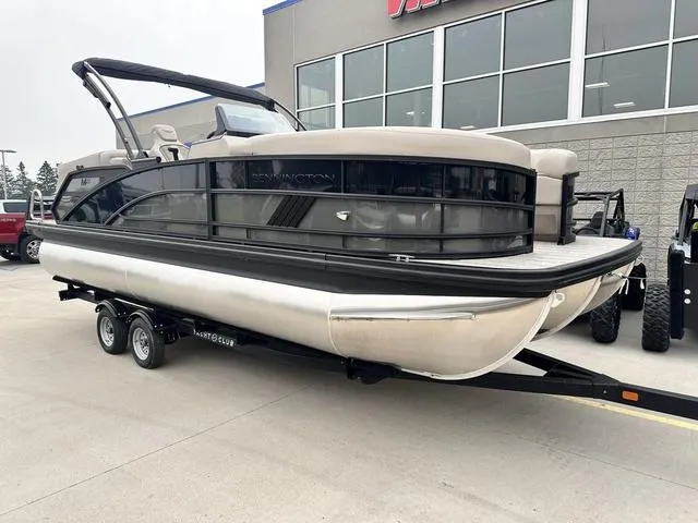 Slide: The Image of Bennington M 22 MFB Quad Bench 2025 - 2