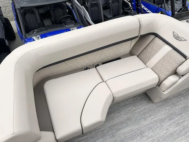 Slide: The Image of Bennington M 22 MFB Quad Bench 2025 - 22