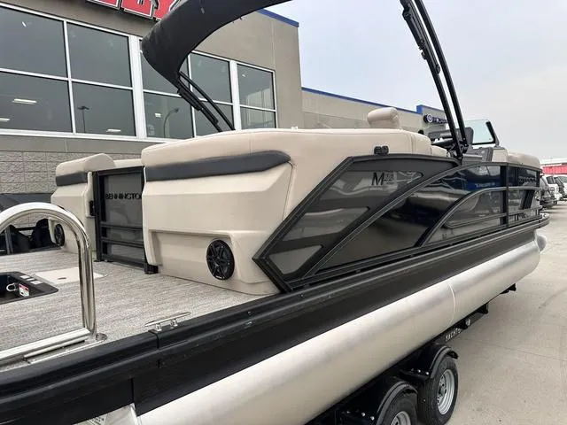 Slide: The Image of Bennington M 22 MFB Quad Bench 2025 - 29