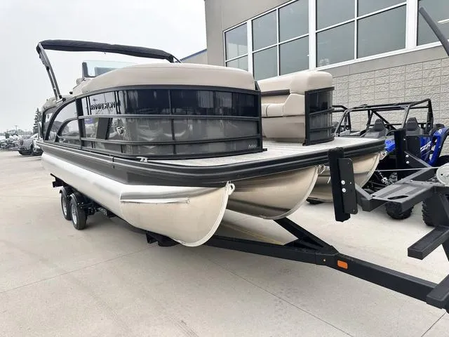 Slide: The Image of Bennington M 22 MFB Quad Bench 2025 - 3