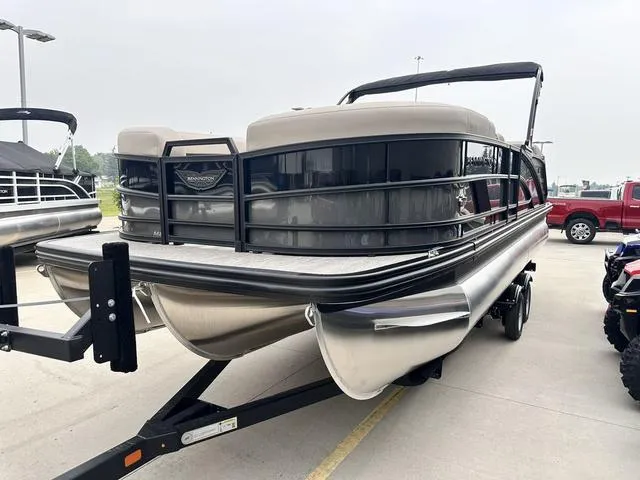 Slide: The Image of Bennington M 22 MFB Quad Bench 2025 - 6